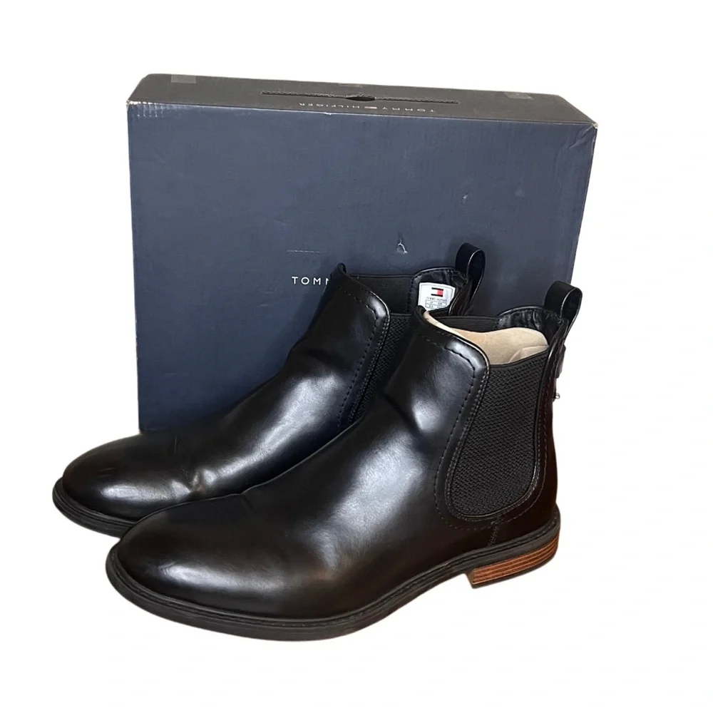 Tommy Hilfiger Vitus 2 Men’s Black Chelsea Boot Size 9.5